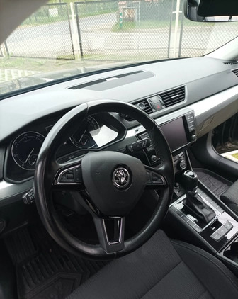 Skoda Superb cena 75000 przebieg: 131000, rok produkcji 2017 z Częstochowa małe 137